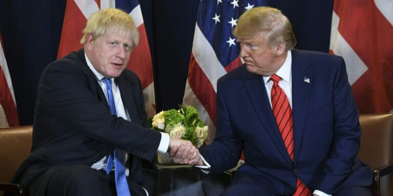 Trump: Amerikanët po luten për shërimin e Boris Johnson