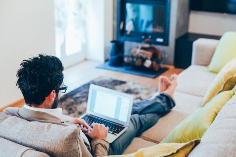 ‘Lumi’ i kërkesave të shqiptarëve në internet gjatë karantinës: Leje për të dalë dhe baste online