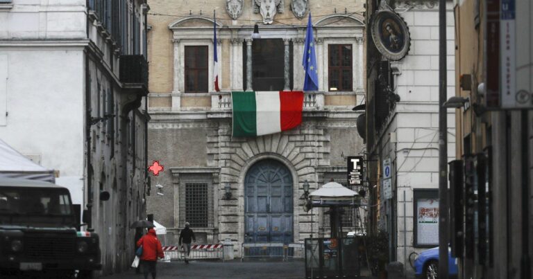 Kryeministri Conte: Fillon faza 2, tani do jetojmë me virusin. Nëse e doni Italinë mbani distancën!