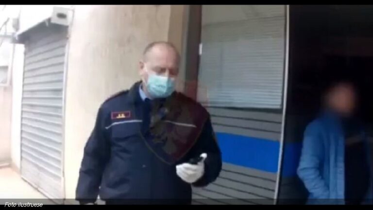 Vijonte të mos i bindej urdhrit, pogradecarit i mbyllet lokali, gjobiten edhe 10 klientët që u gjetën brenda