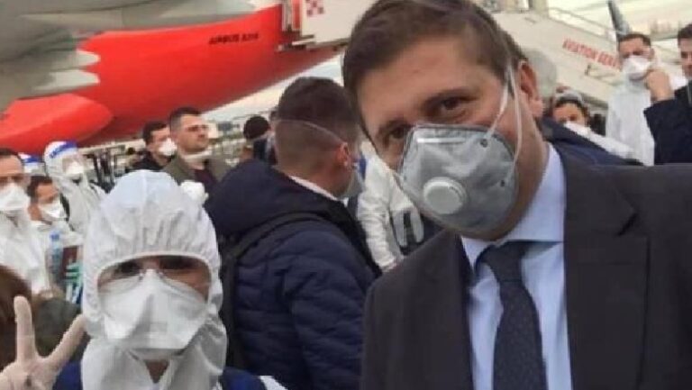 “Babai ishte i infektuar me COVID-19 kur ika”, rrëfimi prekës i mjekes shqiptare që shkoi në Itali: E ndjeva se duhet të ndihmoja
