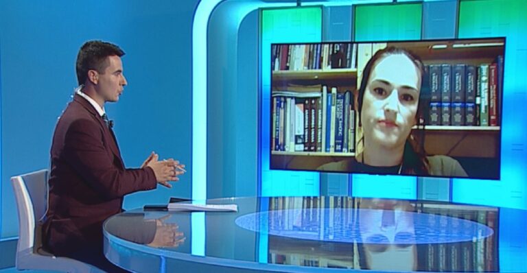 Mjekja shqiptare: Në Izrael nuk lejohet të dalësh më larg se 100 metra nga shtëpia