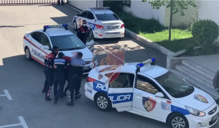 Pa autorizim dhe mjet identifikimi në Krujë, 32- vjeçari nga Hasi arrestohet pasi dhunoi policët gjatë shoqërimit