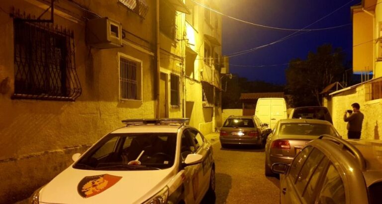 Plagosi me kallashnikov punonjësin e burgut, policia indentifikon dhe arreston autorin