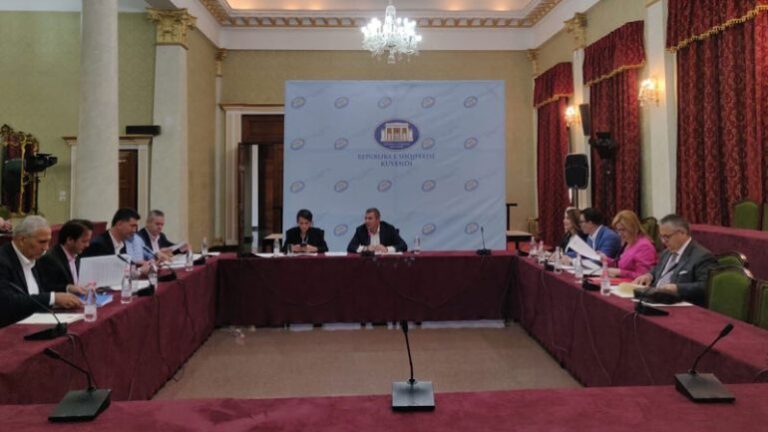 Mblidhet “online” Komisioni për Reformën Zgjedhore. Ja për çfarë do të diskutohet