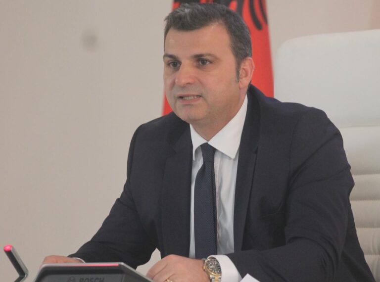 Sejko: Rritja ekonomike u përshpejtua, punësimi mbetet problem