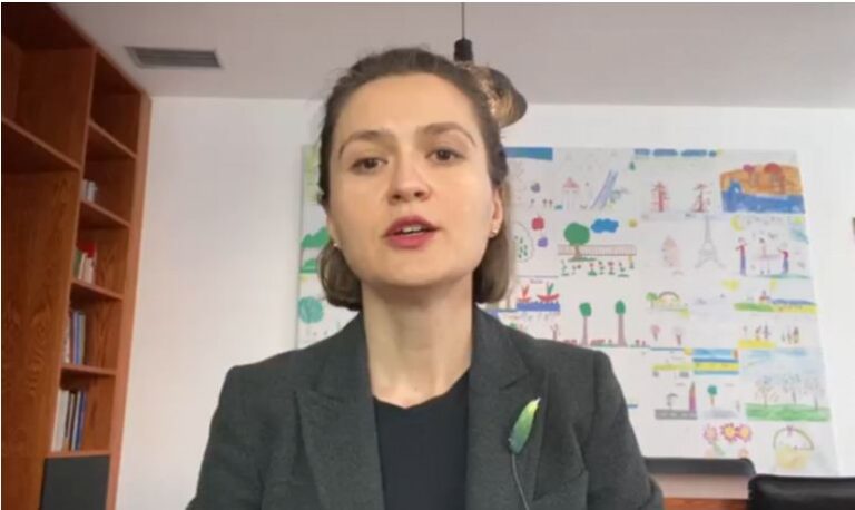 Shahini: Për maturën shtetërore nuk do të ketë pyetje nga leksione të pazhvilluara në shkollë