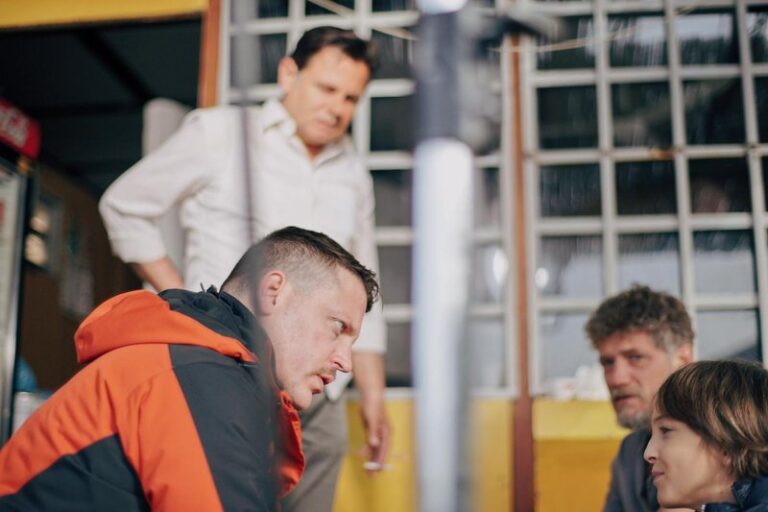 Filmi “Shija e derrit”, me një histori dramatike të një familjeje shqiptare