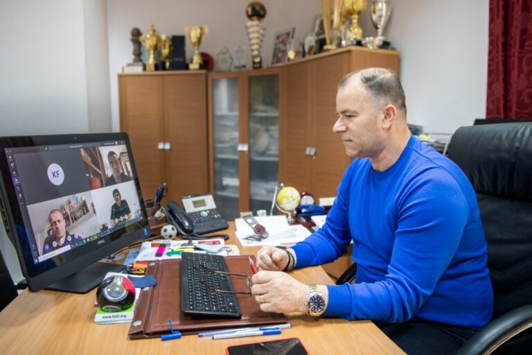 UEFA zhvillon takim me Sekretarët e Përgjithshëm, vendimi për kampionatet jepet të enjten