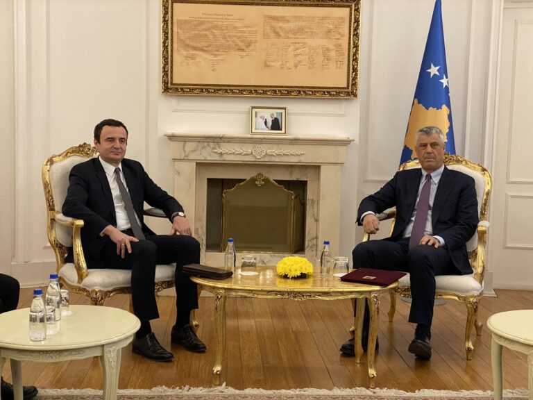 Albin Kurti, letër Thaçit: Mos përdor standarde të dyfishta. Qeveria e re duhet të dalë vetëm nga zgjedhjet