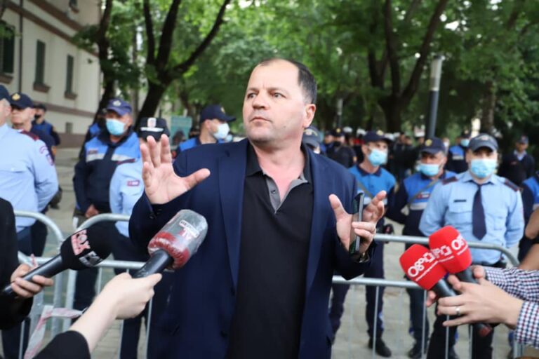 Maliqi: Uragani popullor nuk do të ndalet