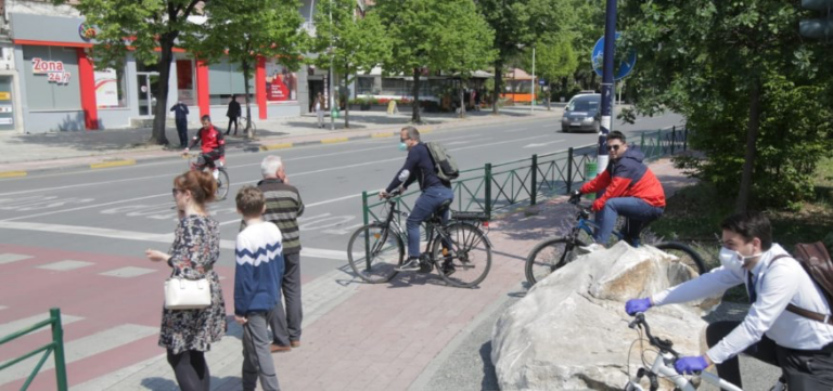 Edhe sot liridalje për pensionistët dhe prindërit me fëmijë, asnjë aktivitet i hapur