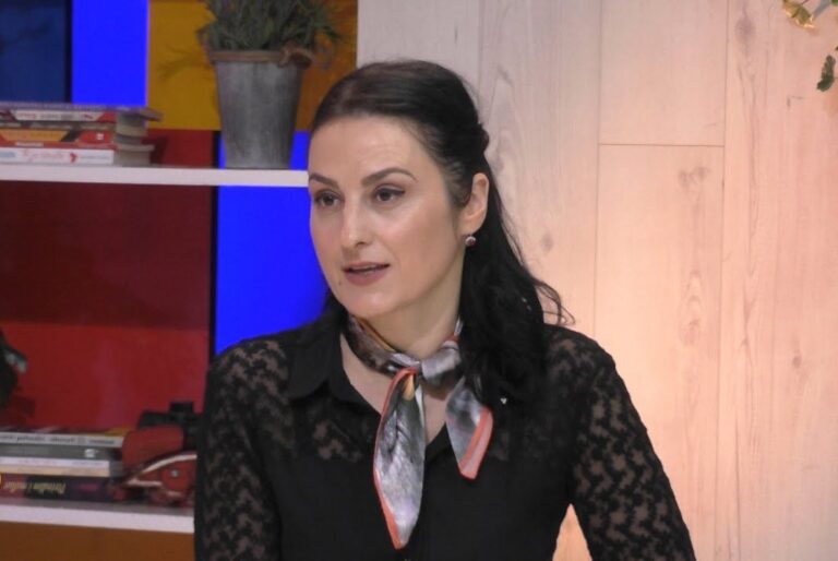Prishja e Teatrit, aktorja flet për përleshje
