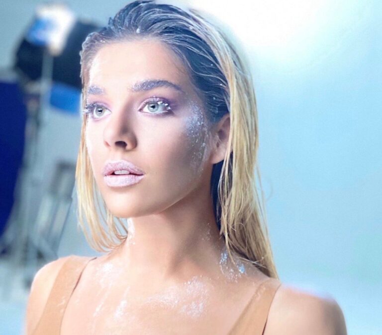 Wiwibloggs: Arilena Ara, do të jetë pjesë e Eurovision 2021?