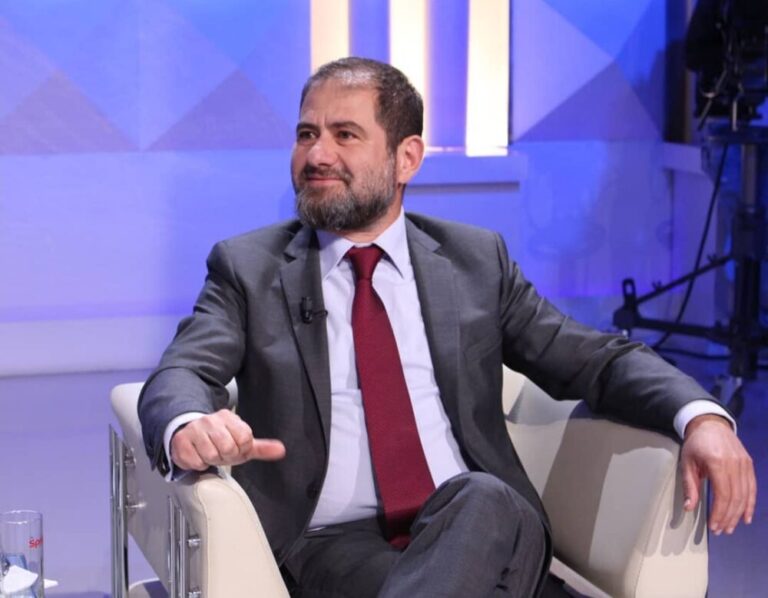 Kur heshtja i hap rrugë krimit shtetëror