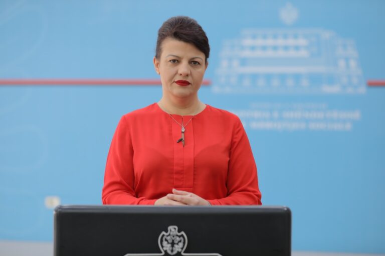 Vjen gripi në Shqipëri, piku i infektimeve do jetë në janar