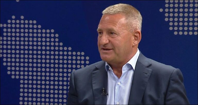“Ti kthejë kasetën Ramës”. Ironia e Nard Ndokës kur pyetet se çfarë kërkon për zgjedhjet nga Basha