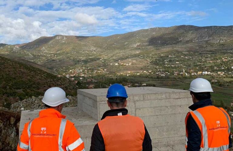 Vijon puna për ndërtimin e rrjetit të ujësjellësit në Prrenjas, Balla: Nuk ishte vënë dorë që prej ndërtimit në vitet ’70
