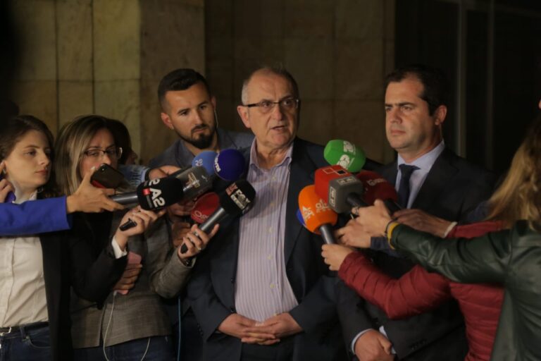 Reforma zgjedhore. Opozita kërkon mbledhjen e Këshillit Politik nesër në orën 17:00