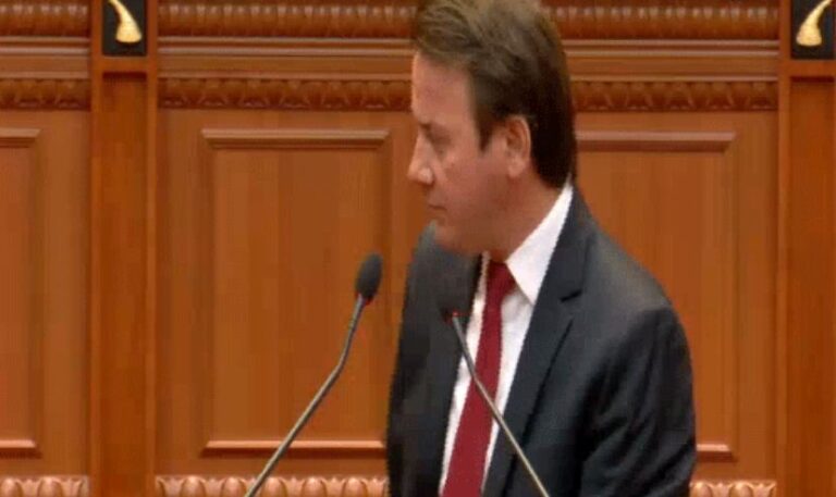 Ralf Gjoni: Njerëzit po ikin, më dhemb shpirti kur shoh se ku po shkon Shqipëria