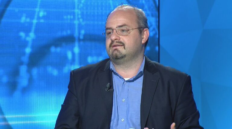 Abazi: Teatri e ka vendin aty ku ishte, me ringritjen e tij ringrihemi edhe ne si popull