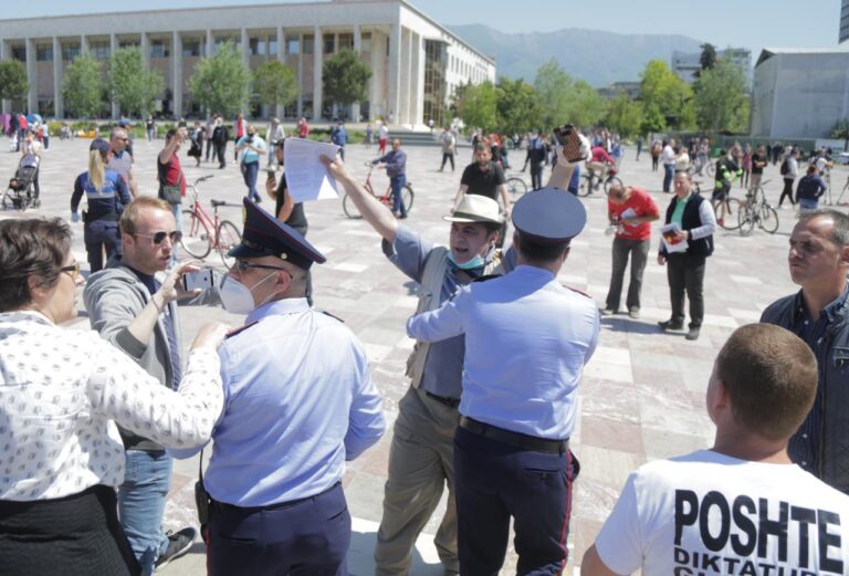 “E kemi me audio dhe video” Goxhaj zbulon nga kush u sulmua në Sheshin “Skëndërbej”: Ishin veshur me uniforma…