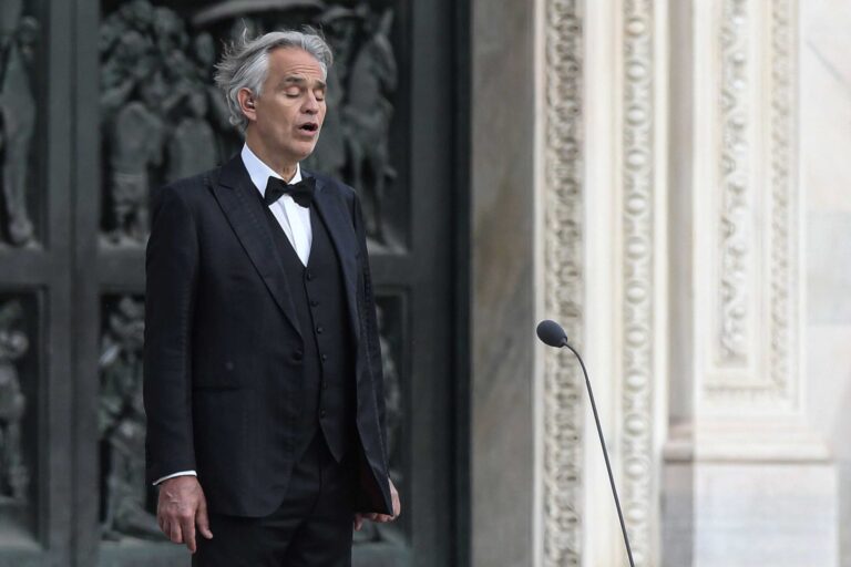 Andrea Bocelli pranon se ishte infektuar me COVID-19