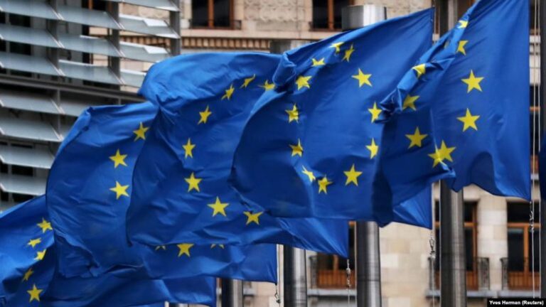 BE thirrje politikës kosovare: Të zbatohet vendimi i Gjykatës Kushtetuese për qeverinë e re