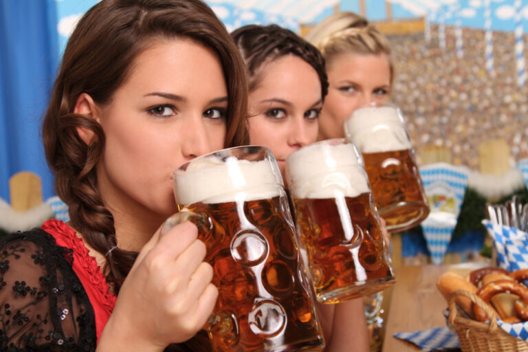 Gratë që pinë birra janë më të lumtura dhe kanë pak shanse të vuajnë nga…