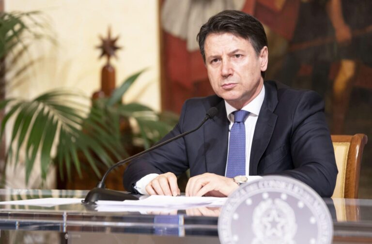 Conte kritikon planin e BE-së për turizimin: Nëse zbatohet, Italia mund të largohet nga unioni