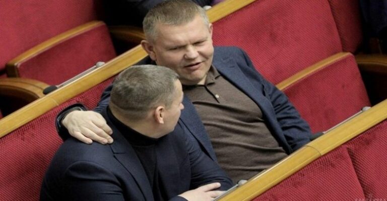 Deputeti gjendet i vdekur në zyrë, ja dyshimet e policisë