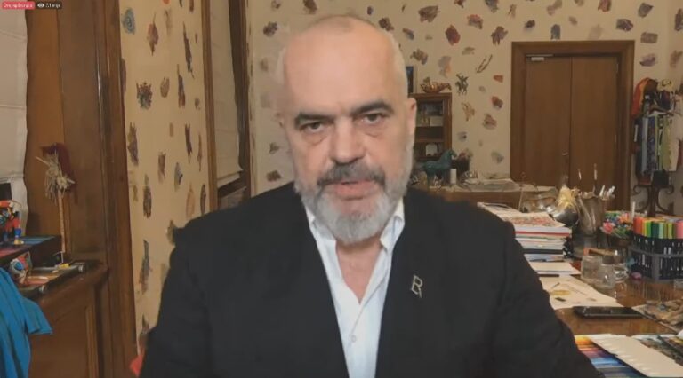 Fitër Bajrami, Rama: Zoti i dëgjoftë lutjet tuaja!