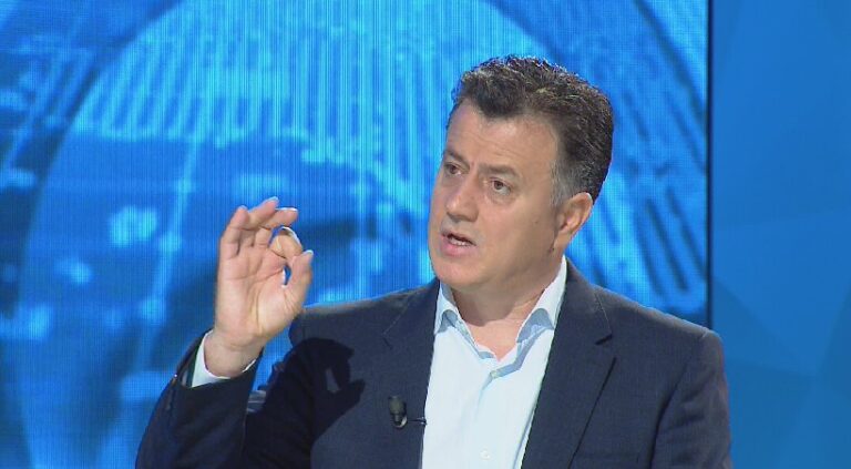 Noka: Rama e ktheu Kushtetutën në letër higjienike për t’i fshirë b… bandave që e mbajnë në pushtet