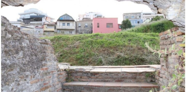 Tërmeti në Durrës krijon pas 55 vitesh mundësinë për të zbuluar një monument të madh të antikitetit