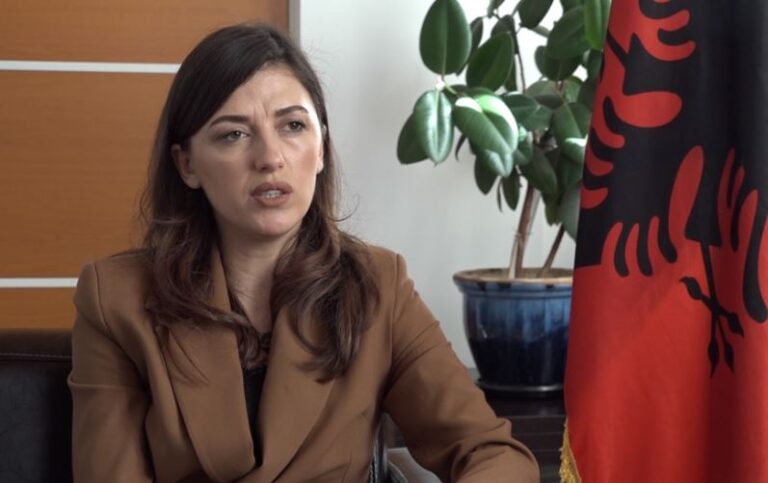 Dekreti i Thaçit, Haxhiu: Si ka mundësi të dihet vendimi ende pa u publikuar nga Kushtetuesja