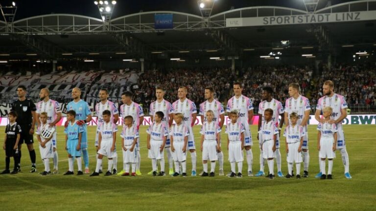 Shkelën protokollin e stërvitjeve, kryesuesit e kampionatit në Austri rrezikojnë zbritje pikësh