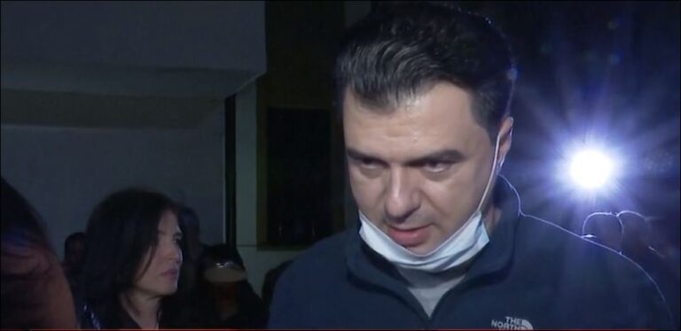 Basha te Teatri Kombëtar: Jam këtu për të vendosur vijën e kuqe, qytetarët t’u përgjigjen banditëve me çdo mjet(Video)