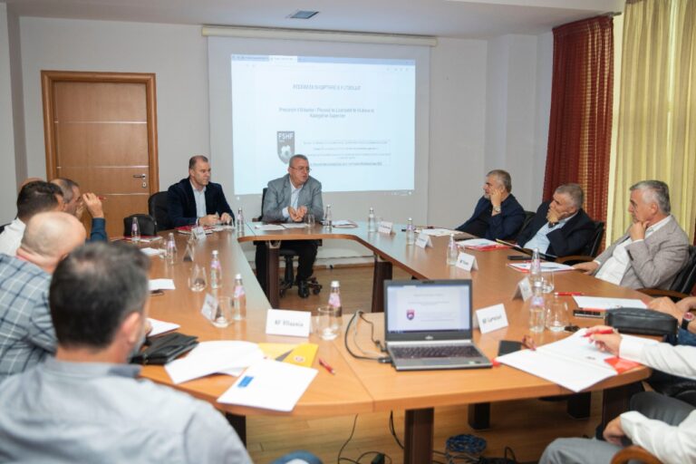 Rifillimi i futbollit, FSHF takim me Presidentët e Kategorisë Superiore