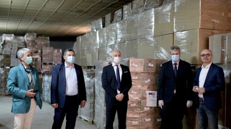 Mbi 3700 litra dezinfektues, Austria dërgon ndihma në Shqipëri për situatën e Covid-19