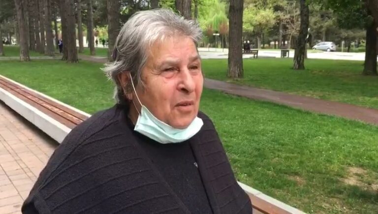 ‘Unë me frikë lëviz’, pensionistet në Korçë: Masat të qëndrojnë akoma, nuk duhet të hapen