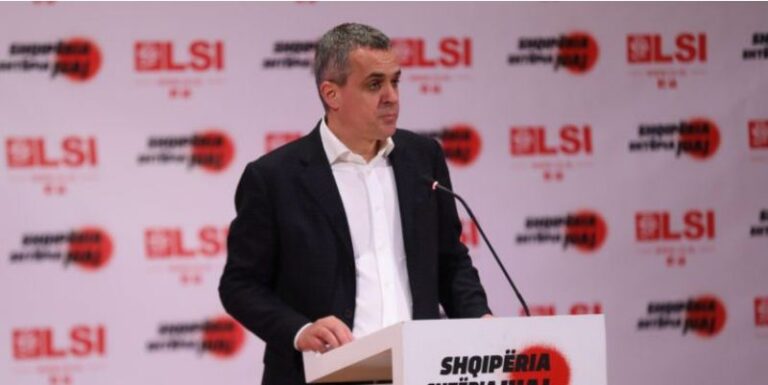 Merkel “ngel” Shqipërinë, Spahiu: Rama, armik i integrimit! 25 prilli, referendum për ta rikthyer Shqipërinë në kursin europian