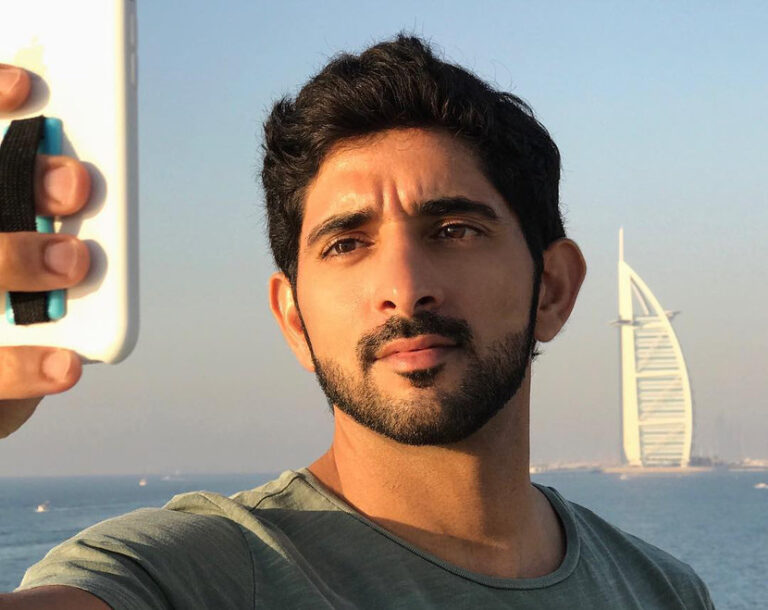 “Duhen 200 persona që t’i numërojnë paratë”/ Dalin pamjet, ja princi më i pasur i Dubait (FOTO)