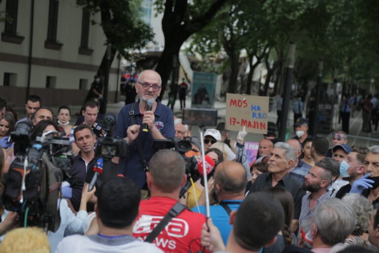 Aktori i njohur Mehdi Malkaj përfundon në spital