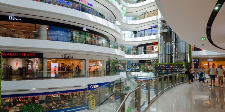 ”2 orë kohë për pazar”, rregullat e rrepta për hapjen e qendrave tregtare