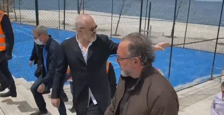 Kreu i Bashkisë së Vlorës, Dritan Leli refuzon Ramën për 25 prillin