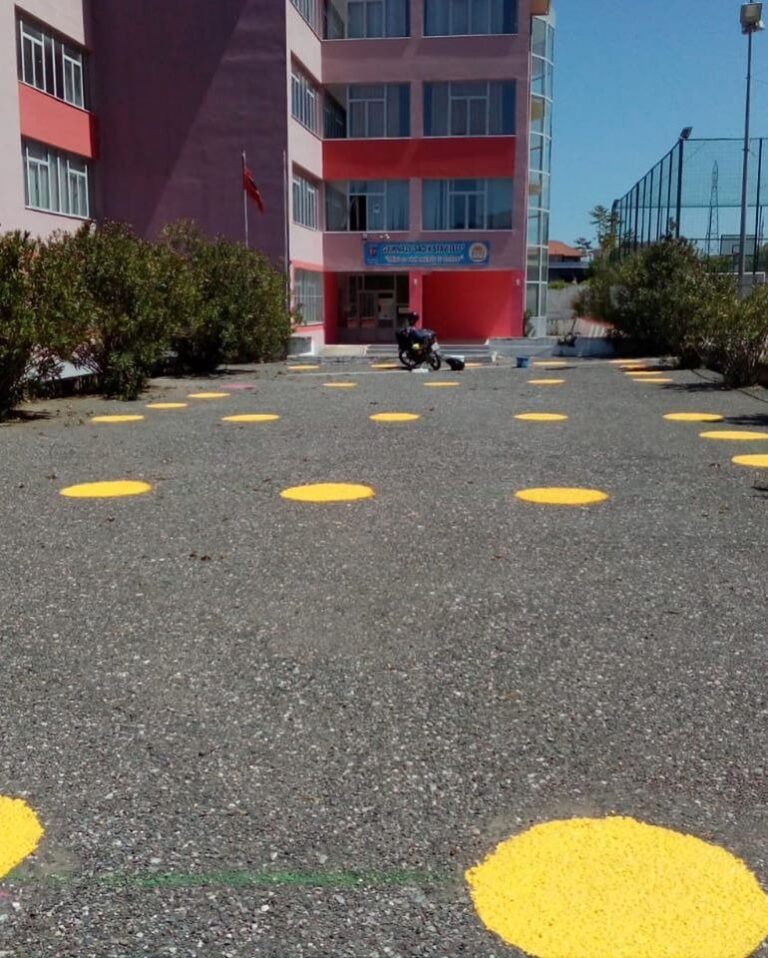 Sërish në shkollë! Si të mbajmë larg Covid-19, ndiqni disa këshilla bazë