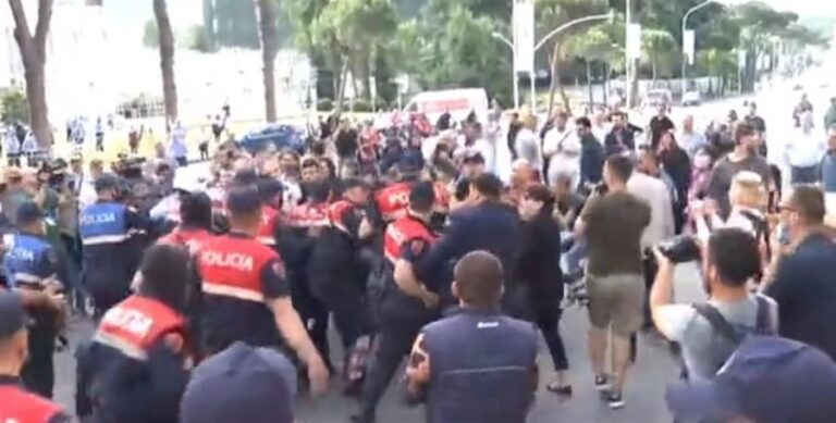 Reagon për herë të parë Policia: Sa persona kemi shoqëruar, kujdes me Covidin