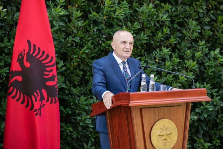 Aktakuzat për Thaçin e Veselin. Mesazhi i Metës për Kosovën: Urtësi, unitet, largpamësi