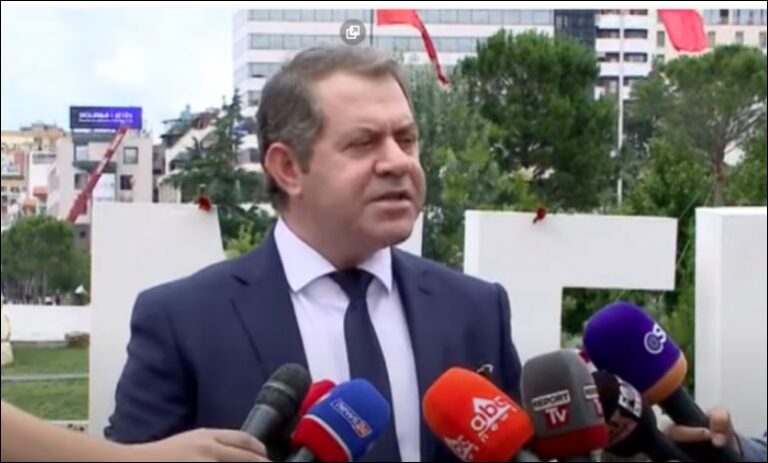 Idrizi apel qeverisë në “Javën çame”: Harresa është një vrasje tjetër