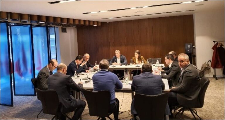 Zëri i Amerikës: PS bëri një hap pas, u ndikua nga presioni i faktorit ndërkombëtar